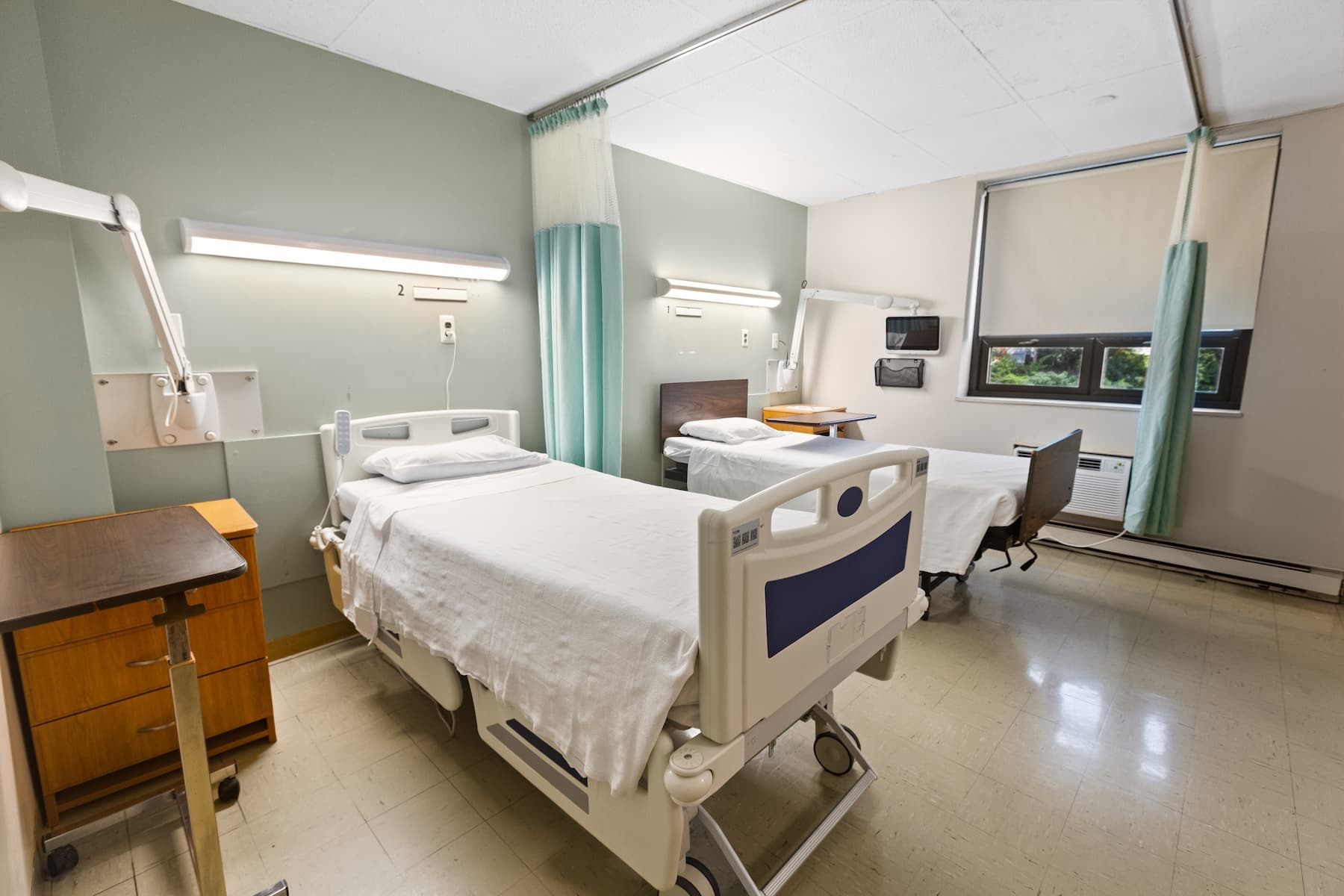 AdCare Hospital beds